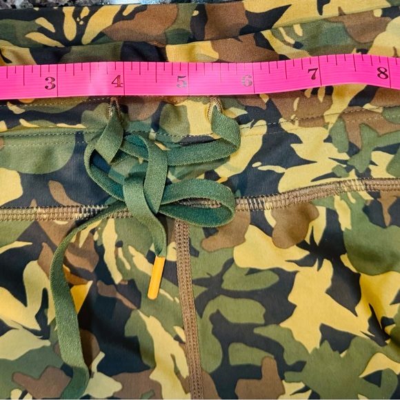 The upside New! Set tank and shorts
BASECAMP 5IN SPIN SHORT xxs - Picture 9 of 11